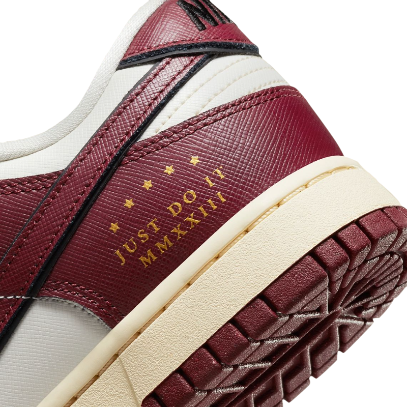 Tênis Dunk Low Just Do It "Team Red" Feminino Vinho