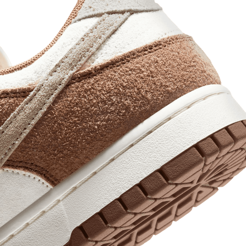 Tênis Dunk Low "Medium Curry" Masculino Marrom
