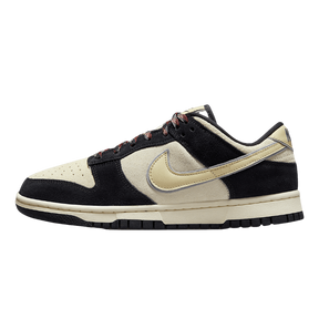 Tênis Dunk Low LX "Black Team Gold" Preto