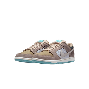 Tênis Dunk Low SB "Big Money Savings" Marrom
